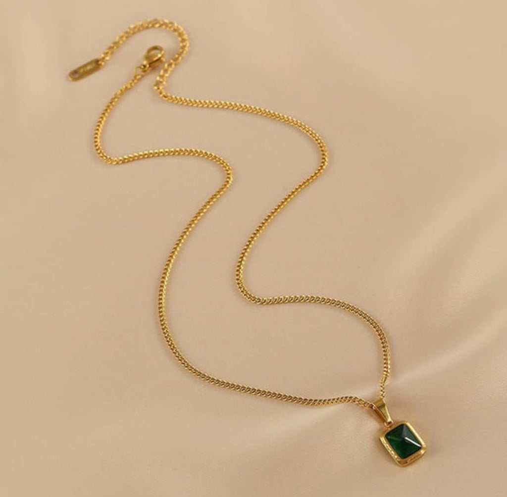 Gold Plated Emerald Green Stone Pendant Necklace