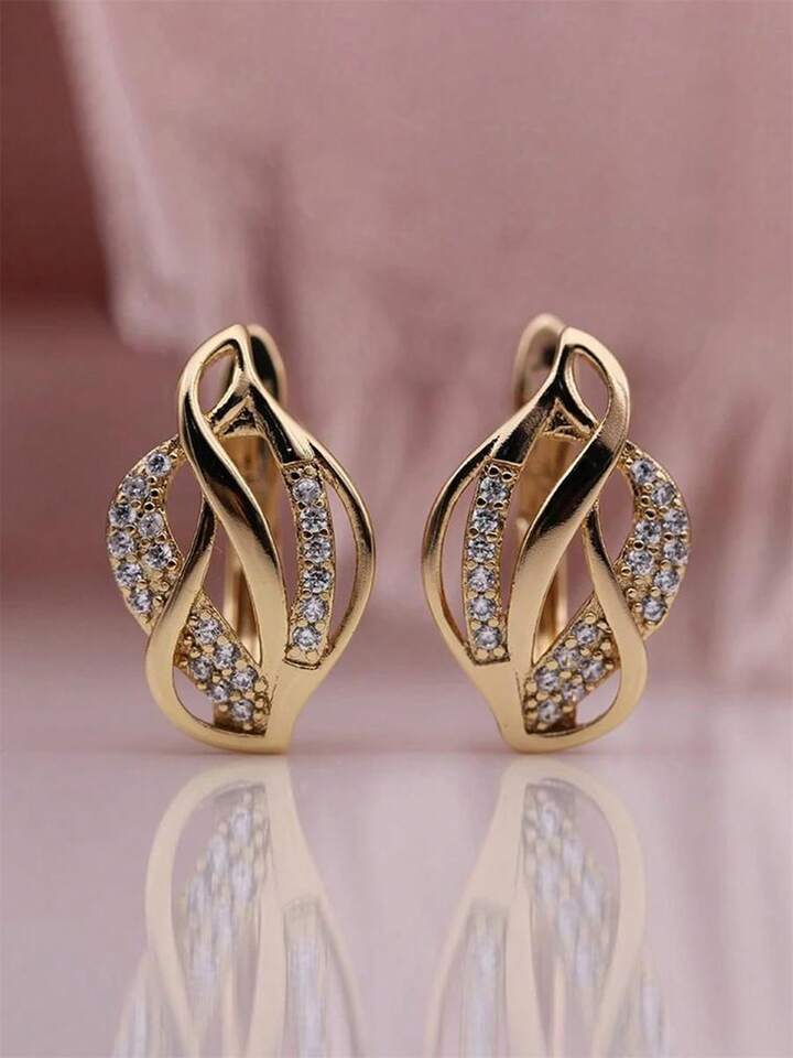 Cubic Zirconia Stud Earrings Beautiful & Dazzling