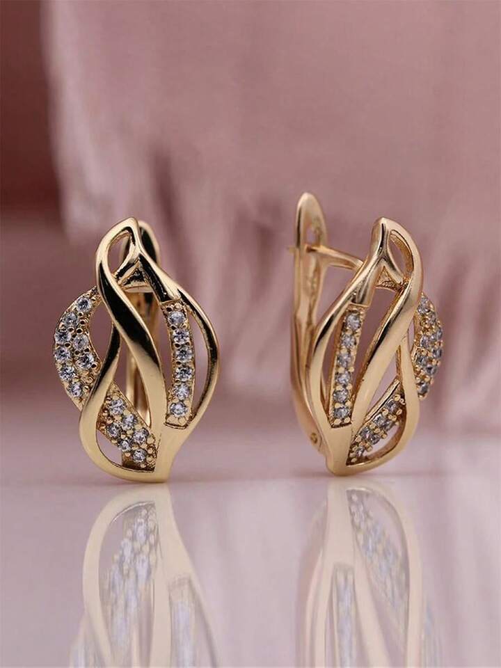 Cubic Zirconia Stud Earrings Beautiful & Dazzling