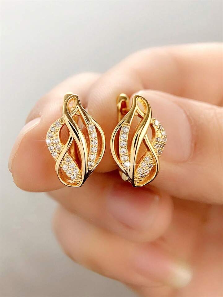 Cubic Zirconia Stud Earrings Beautiful & Dazzling