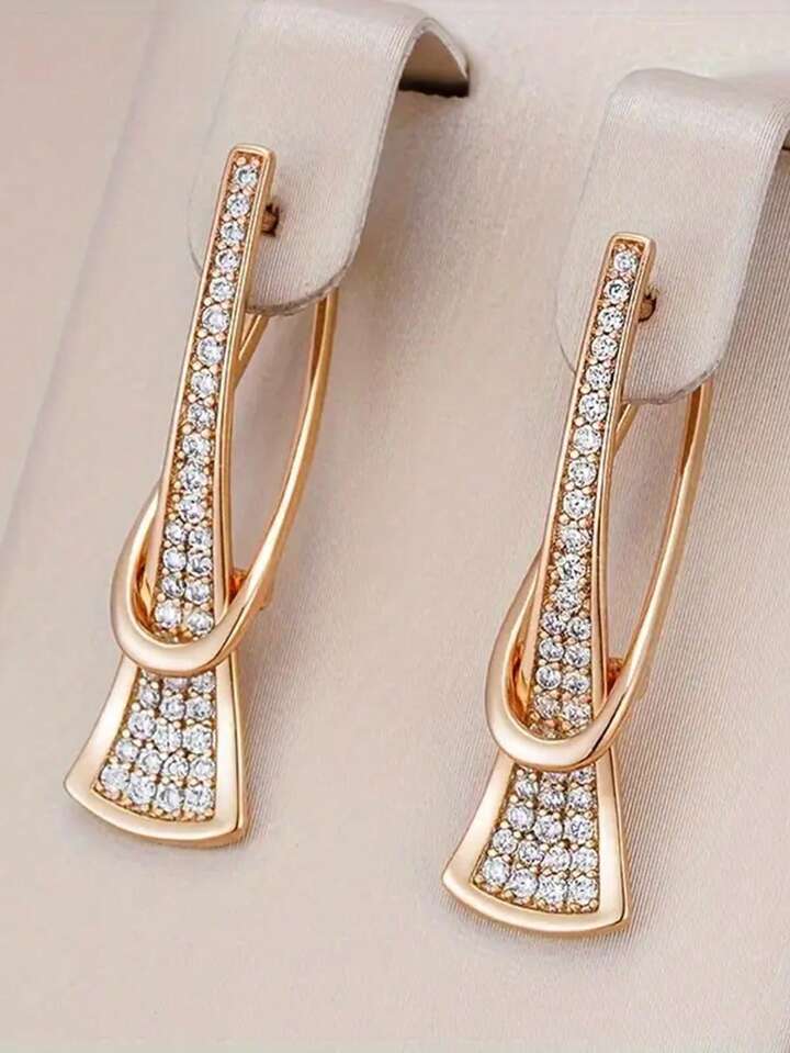 Classic Cubic Zirconia Teardrop Earrings