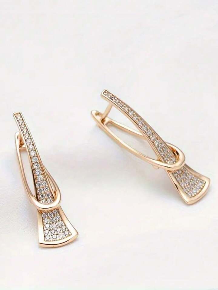 Classic Cubic Zirconia Teardrop Earrings