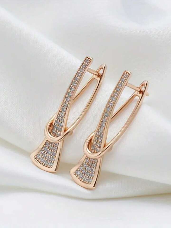 Classic Cubic Zirconia Teardrop Earrings