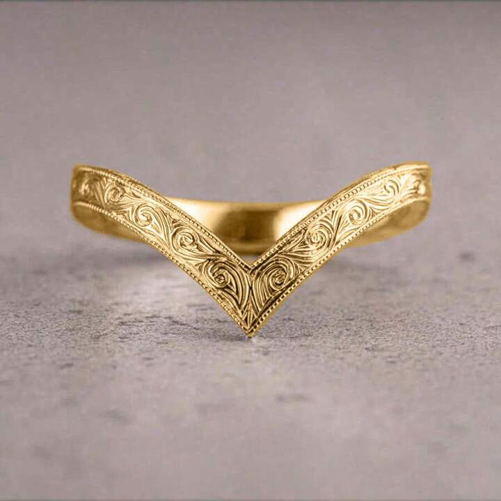 Elegant Carved Floral Spiral V-Shaped Ring for Women