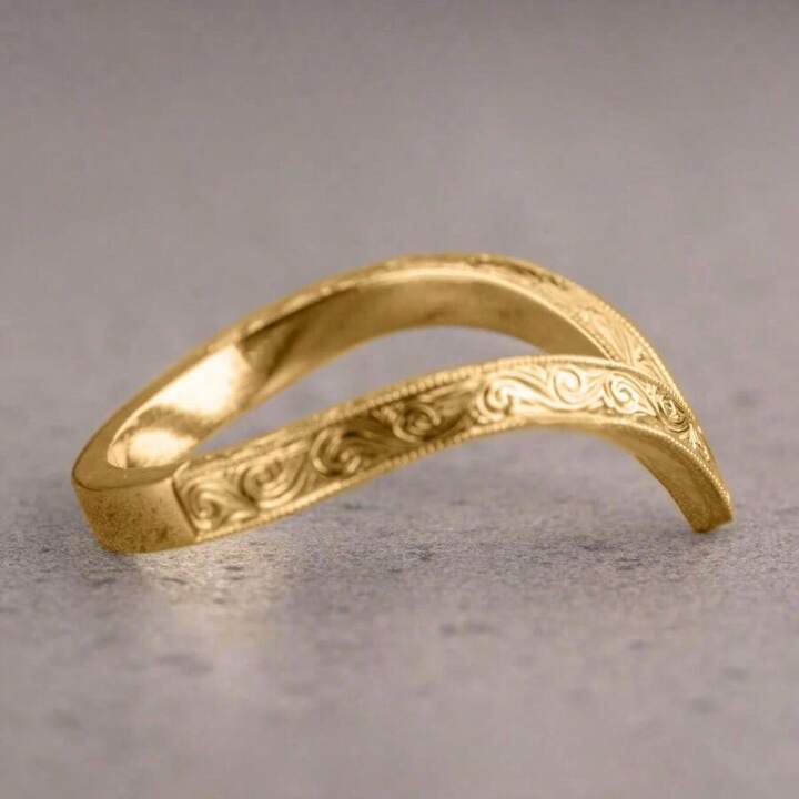 Elegant Carved Floral Spiral V-Shaped Ring for Women