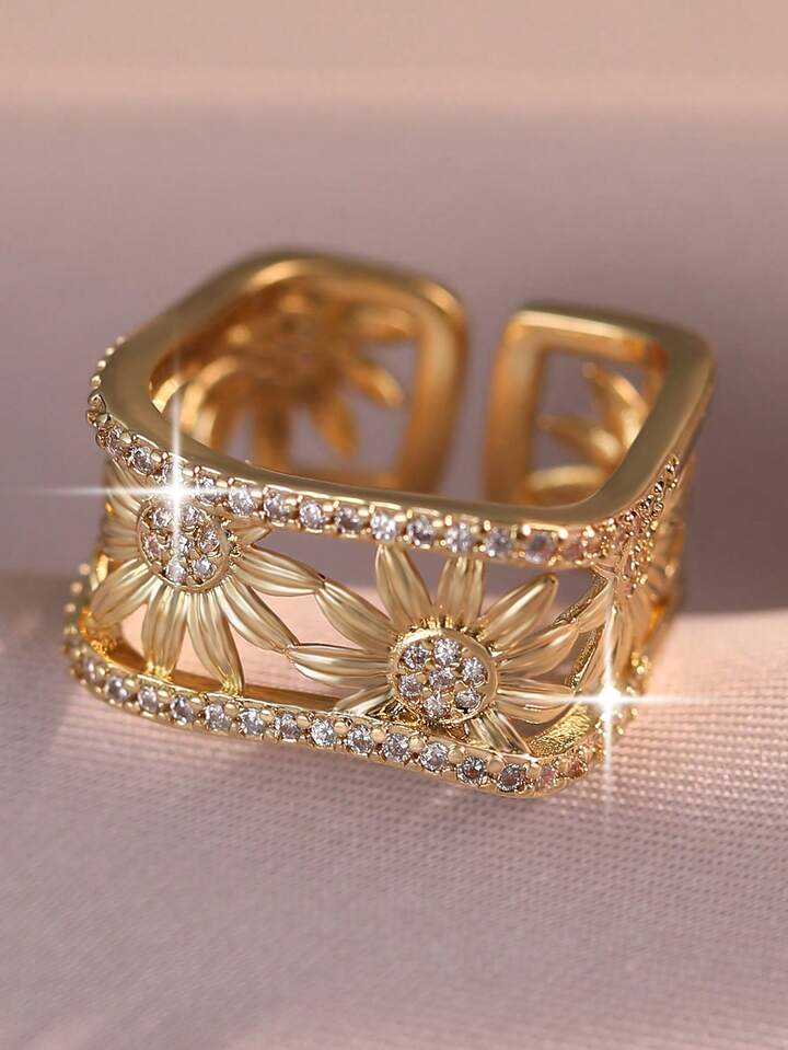 Vintage Flower Hollow-Out Wide Band Ring Cubic Zirconia
