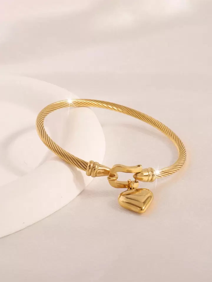 Luxury Minimalist Gold Plated Heart Bracelet
